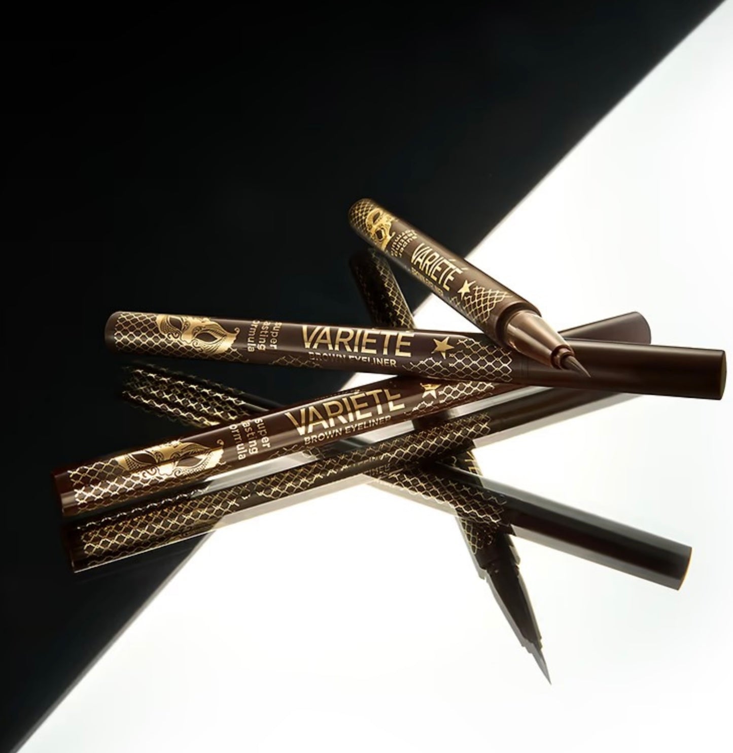 Eveline Variete Precyzyjny Eyeliner w Pisaku Intensywny Brąz